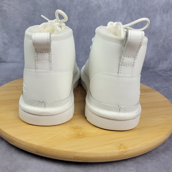 UGG Men’s Neumel Chopd White Leather Chukka‎ Boots size 9 - Picture 4 of 15